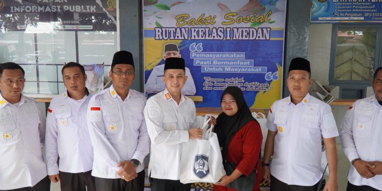 Implementasi 13 Program Akselerasi Rutan Kelas I Medan Bagikan Bansos